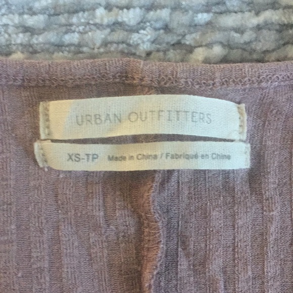 XS URBAN OUTFITTERS TOP - Picture 2 of 3